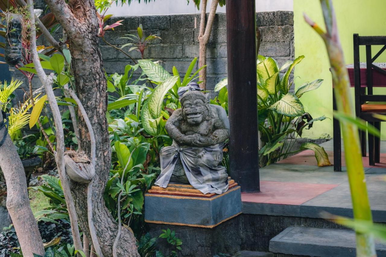 Giri Sari Guest House Pemuteran Exterior foto
