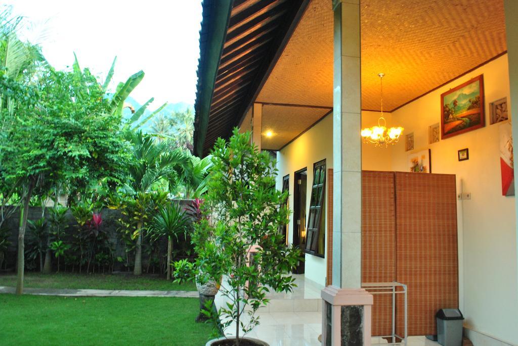 Giri Sari Guest House Pemuteran Exterior foto